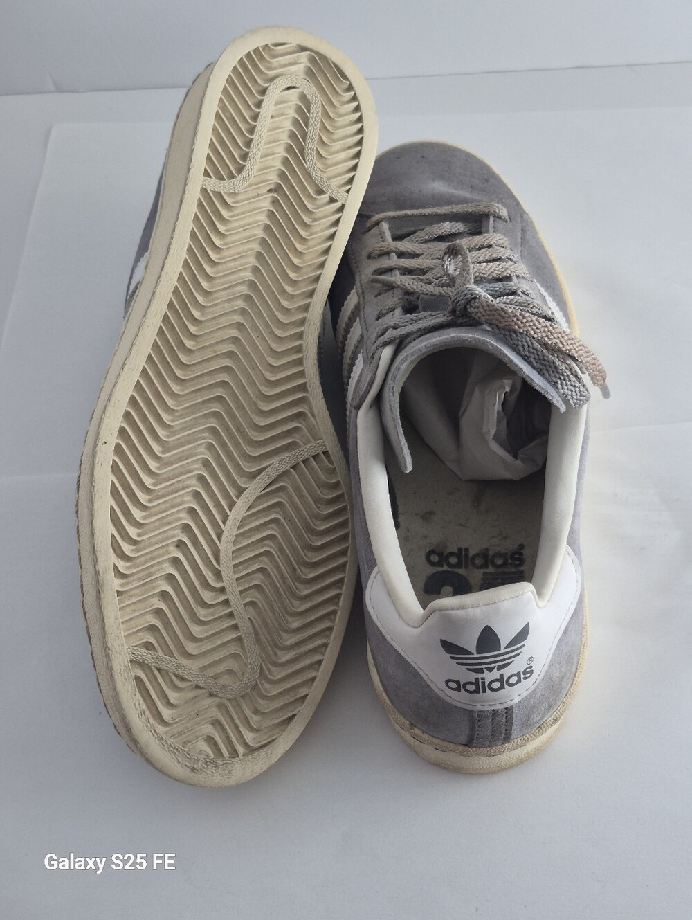 Low-Top Suede Upper Grey Sneakers - Picture 6 of 9